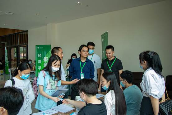 说明:C:\Users\Administrator\Documents\WeChat Files\xhunmc\FileStorage\File\2021-09\2021.9.1 新生报到\IMG_0195.jpg